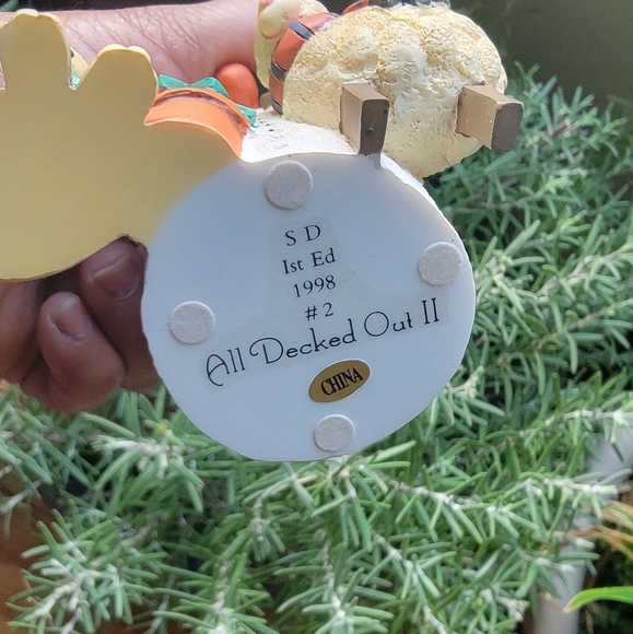 LANG & WISE COLLECTABLES Snowman figure w/ animals. NWT - Picture 2 of 6